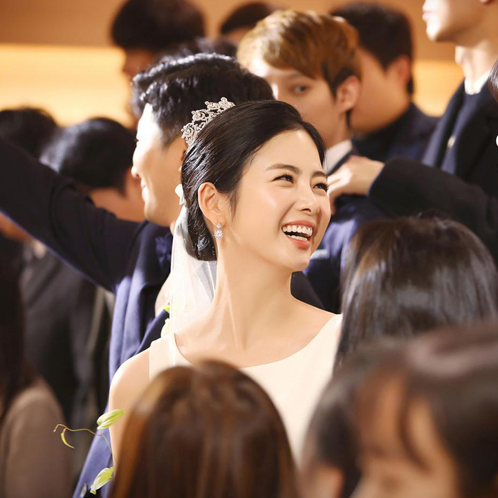 메이크업씬 무료 촬영+수정본 증정+앨범 업그레이드