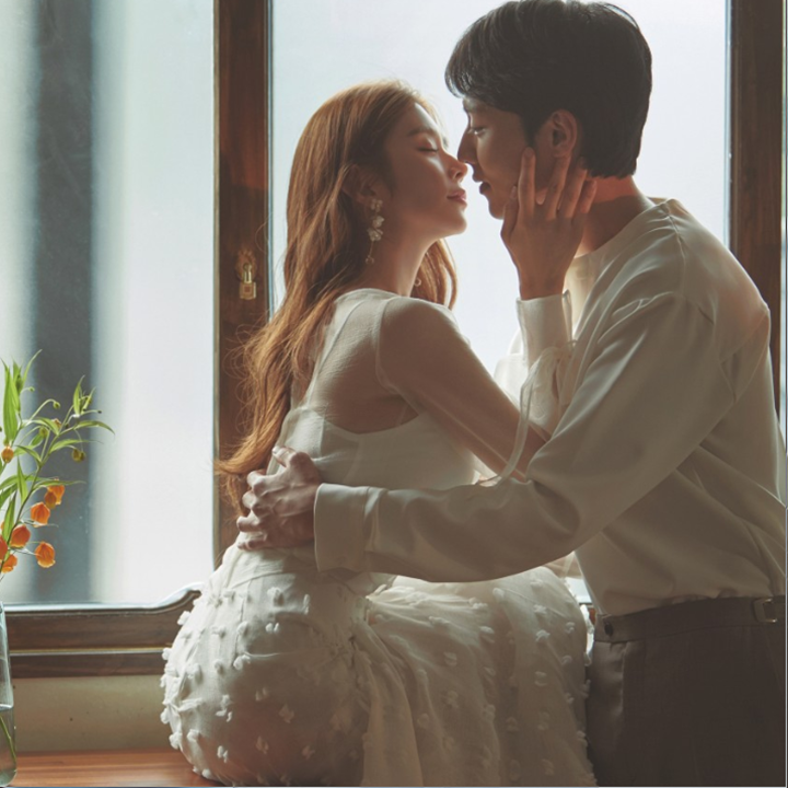 야외씬 or 한복씬 택1 무료 촬영