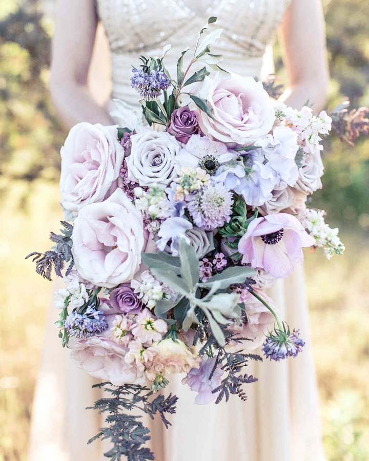 cascading-bouquets-paco-and-betty-0318_vert.jpg