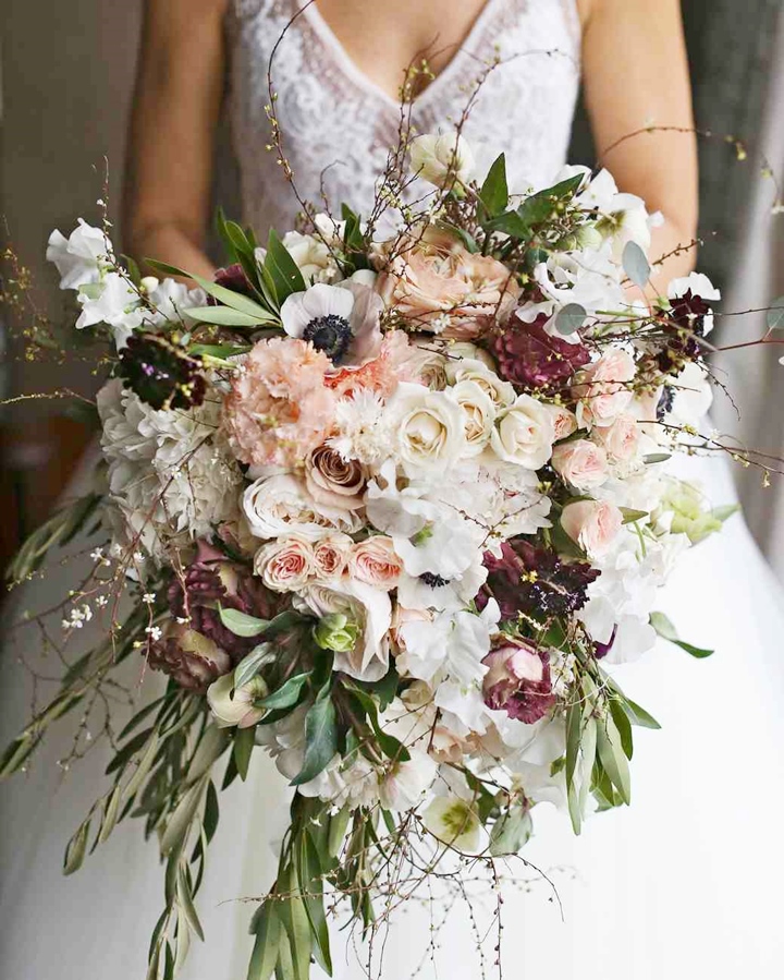 carrie-michael-new-years-eve-wedding-philadelphia-bouquet-102821029_vert.jpg