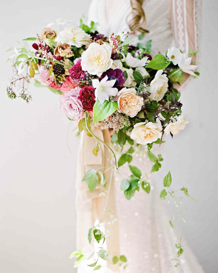lisa-matt-wedding-virginia-bouquet-103099721_vert.jpg