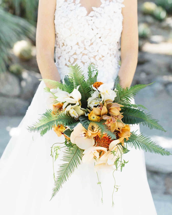 emily-adhir-wedding-bouquet-0198-6352432-0717_vert.jpg