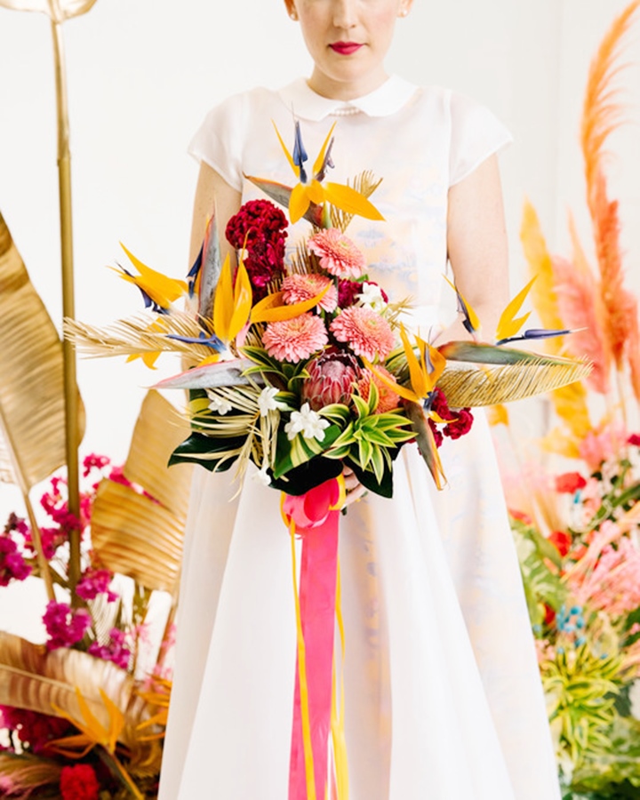 tashina-huy-colorful-wedding-modern-bouquet-010-0818_vert.jpg