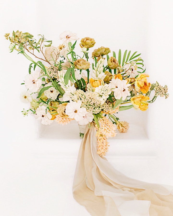 ariel-trevor-wedding-tulum-mexico-bouquet-0918_vert.jpg