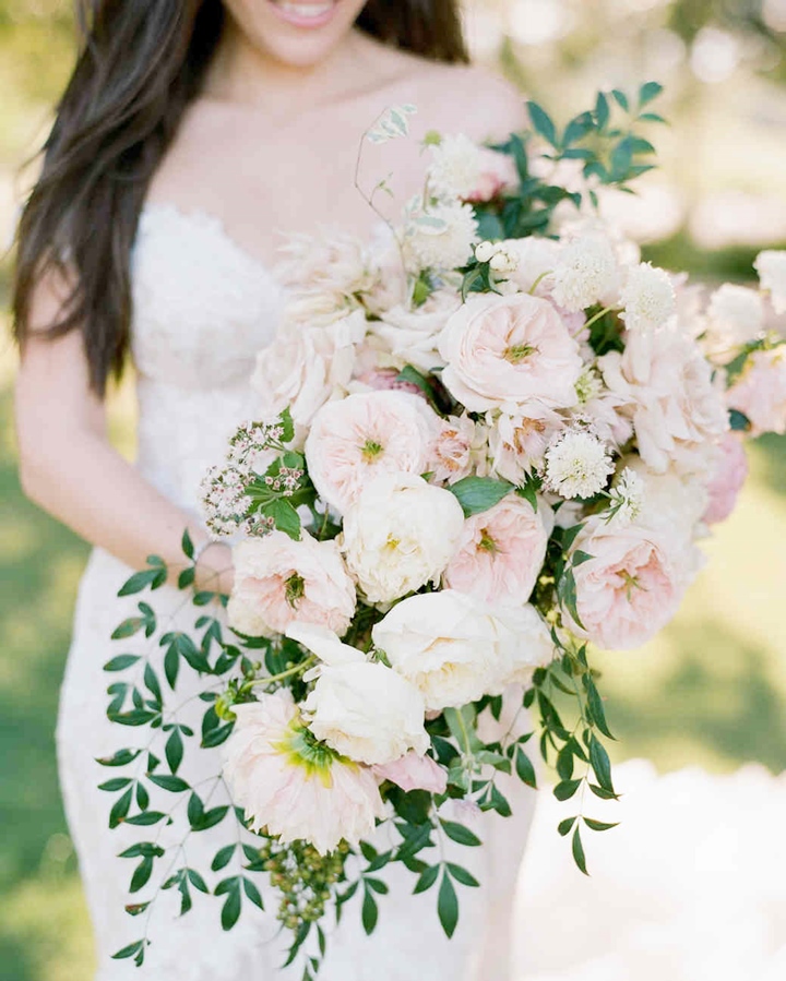 juliette-dino-wedding-bouquet-130005-6495902-0718_vert.jpg