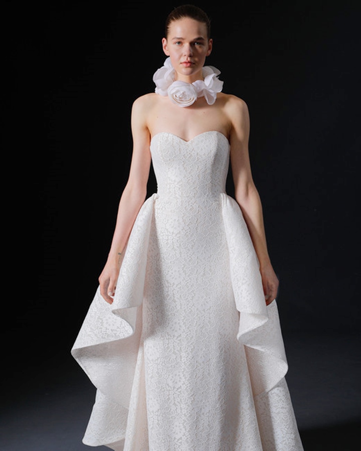 isabelle-armstrong-wedding-dress-spring2020-06_vert.jpg