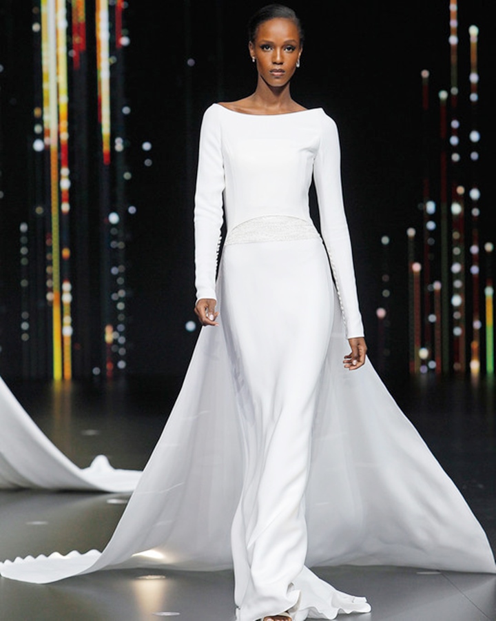 pronovias-wedding-dress-spring2020-08_vert.jpg