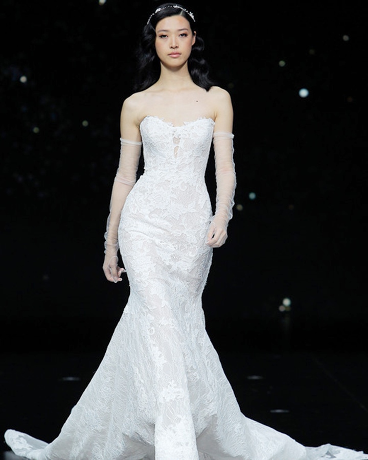 pronovias-wedding-dress-spring2020-24_vert.jpg