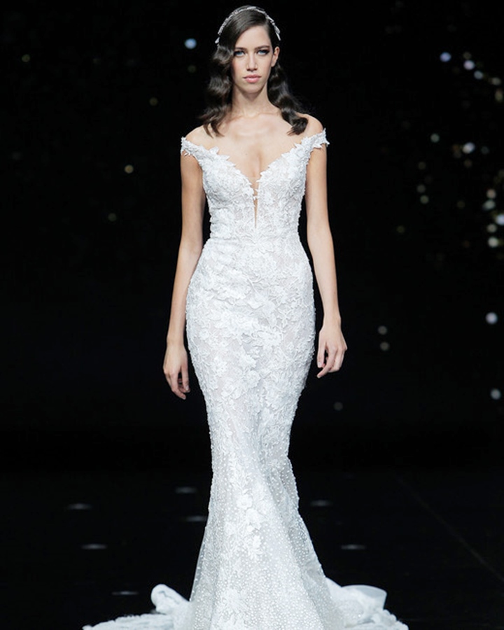 pronovias-wedding-dress-spring2020-26_vert.jpg