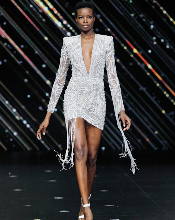 pronovias-wedding-dress-spring2020-05_vert.jpg