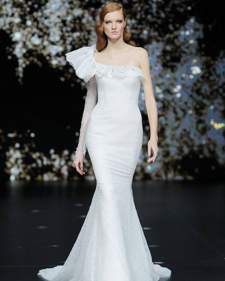 pronovias-wedding-dress-spring2020-21_vert.jpg