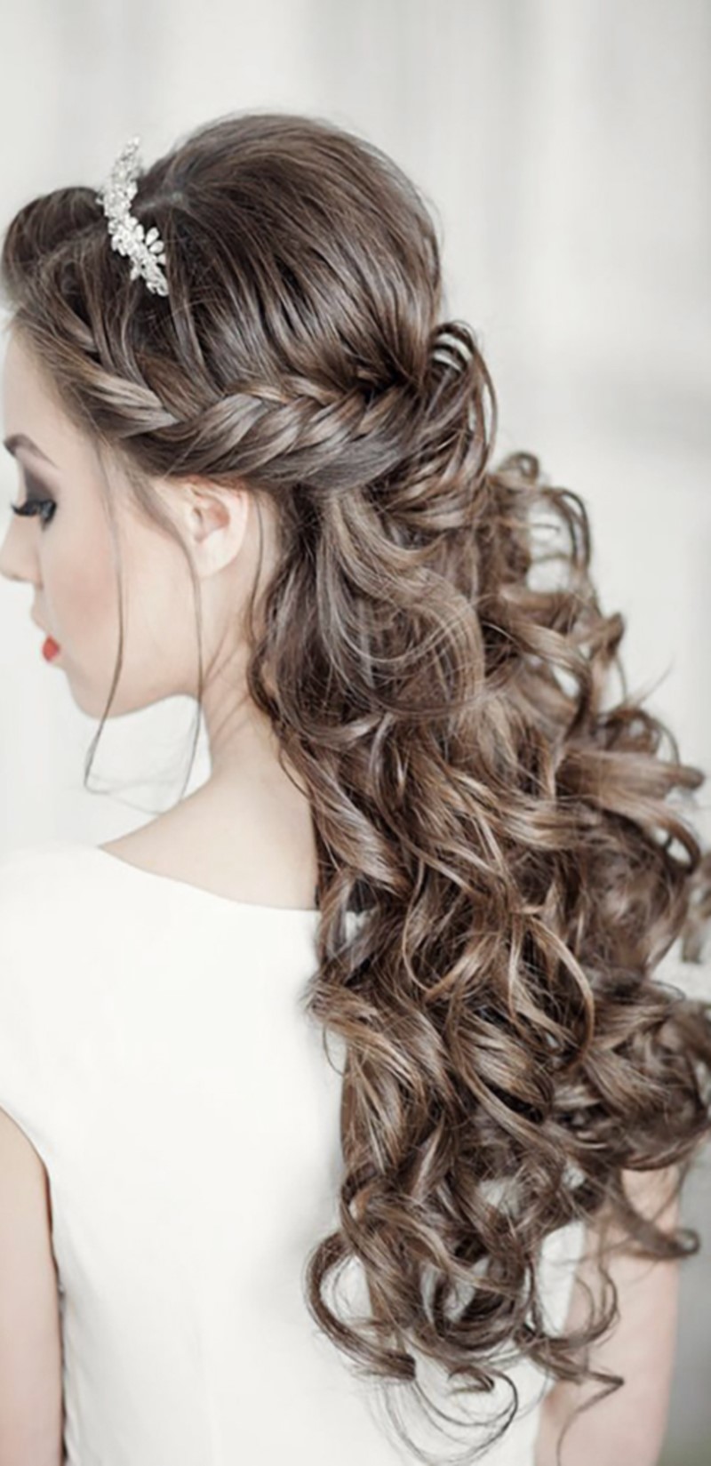 favorite-wedding-hairstyles-for-long-hair-half-up-half-down-elstile-3.jpg