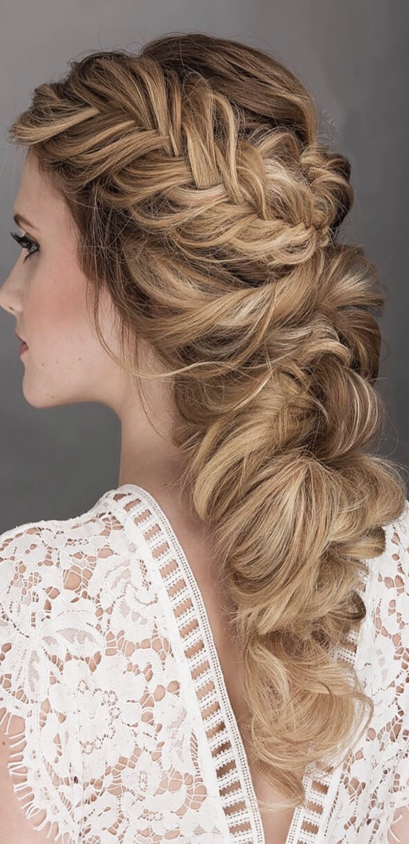 favorite-wedding-hairstyles-for-long-hair-braided-bridal-half-up-half-down-mirellamanelli.jpg