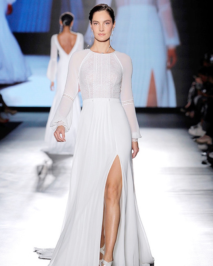 rosa-clara-dress-spring2019-04_vert.jpg