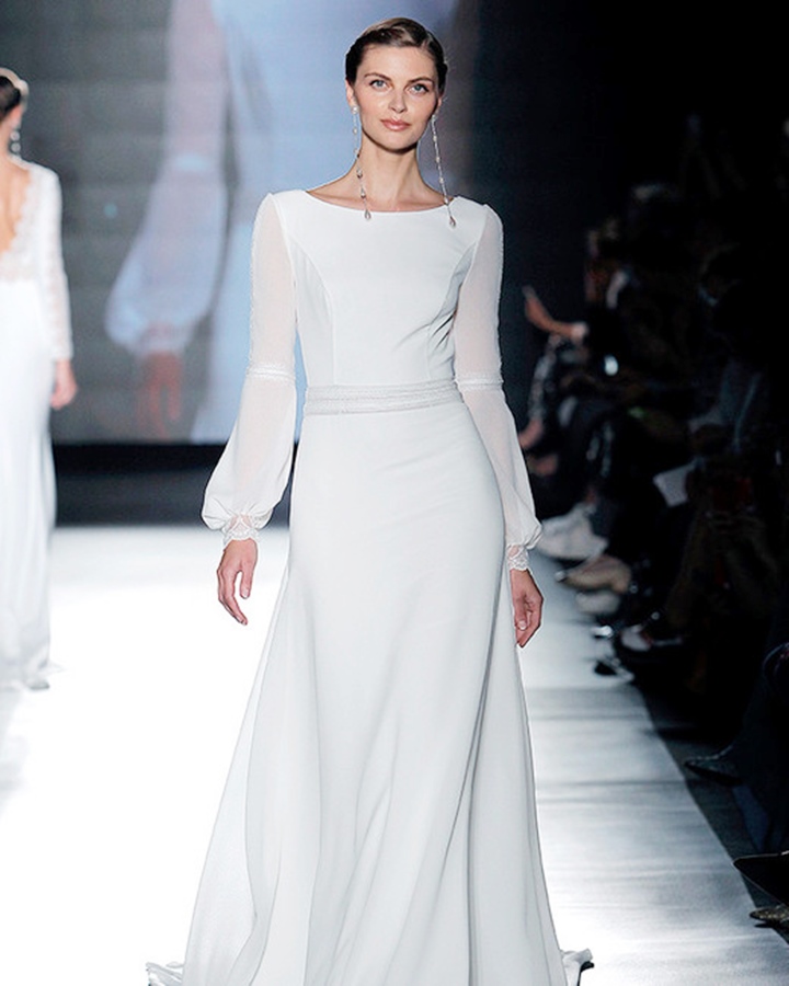 rosa-clara-dress-spring2019-11_vert.jpg
