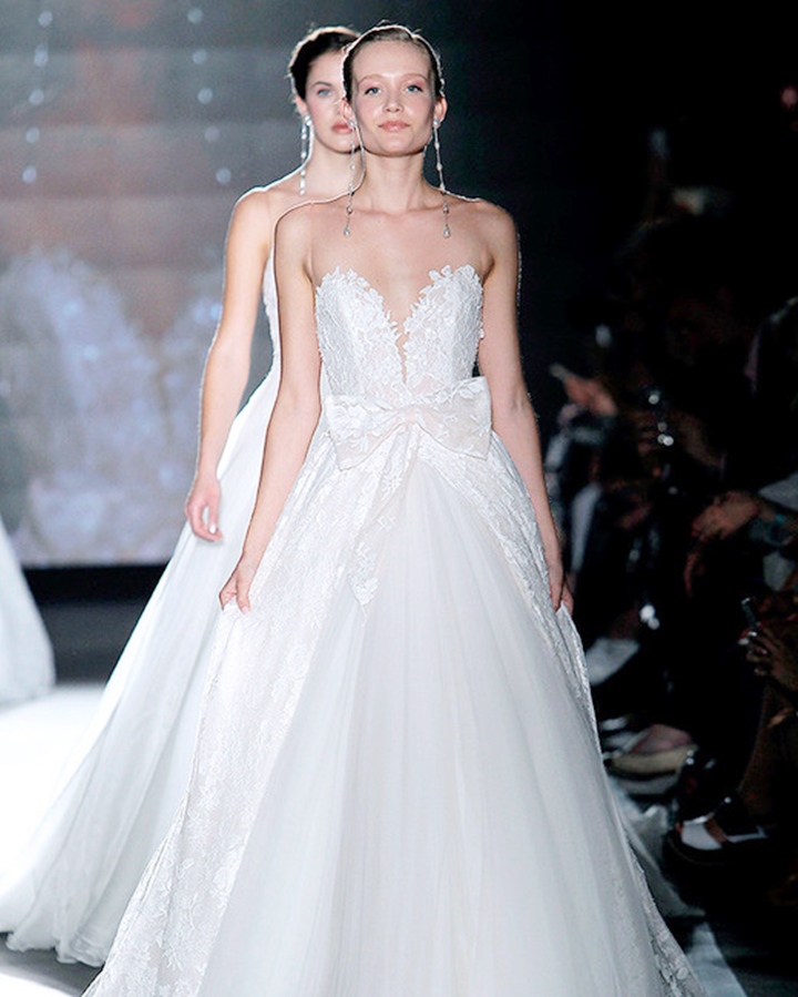 rosa-clara-dress-spring2019-25_vert.jpg