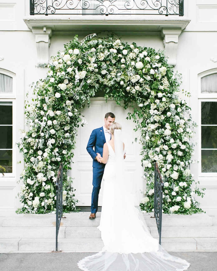 2019-wedding-trends-maria-lamb-harry-meghan-floral-arches-1218_vert.jpeg