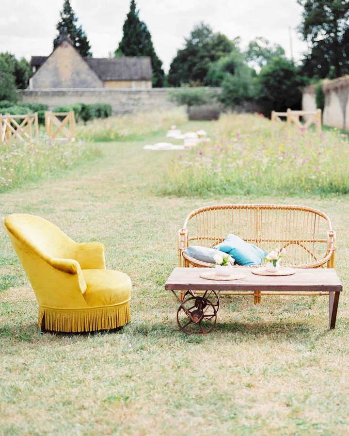 2019-wedding-trends-bubblerock-bring-inside-out-1218_vert.jpg